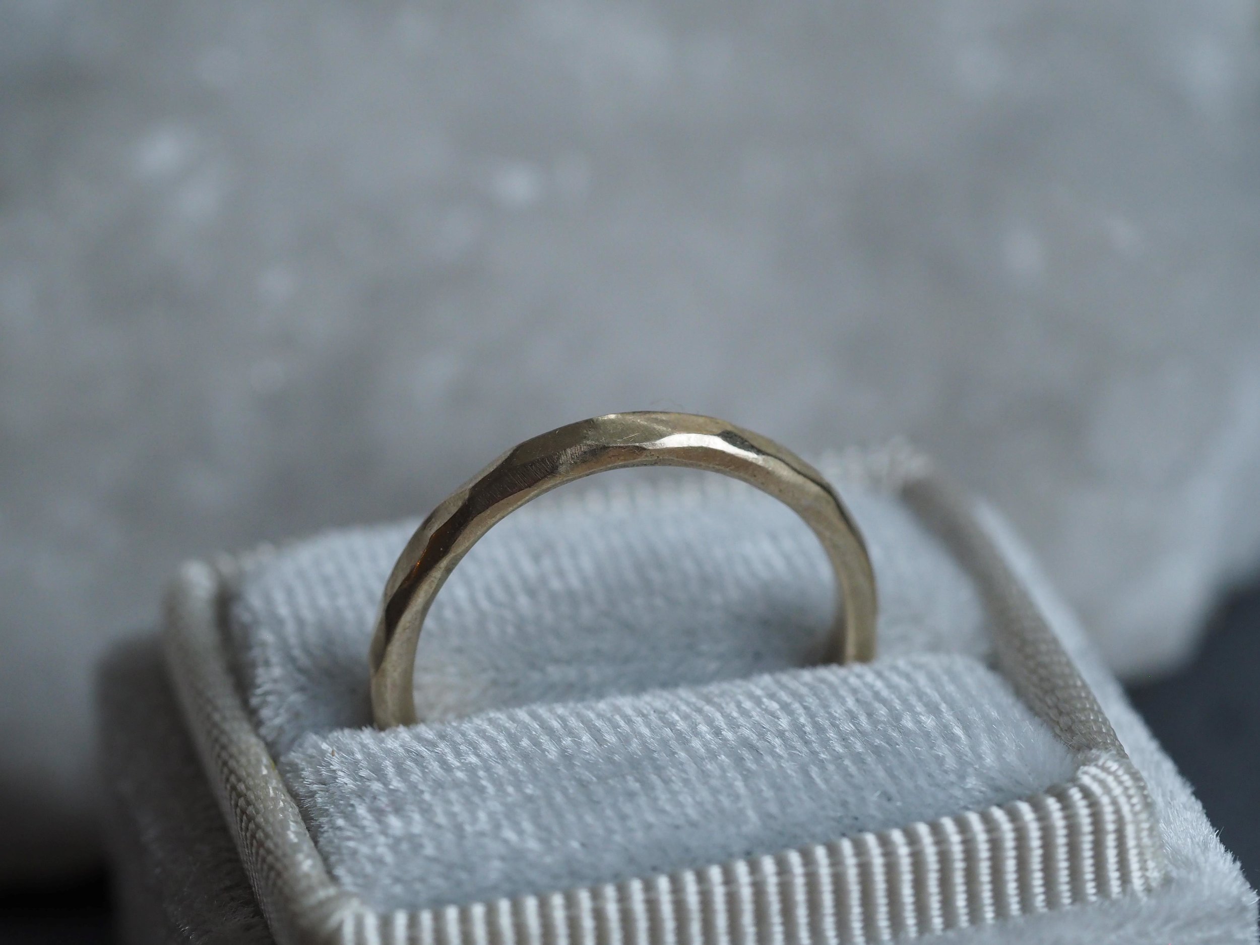 hammered gold thin2.jpg
