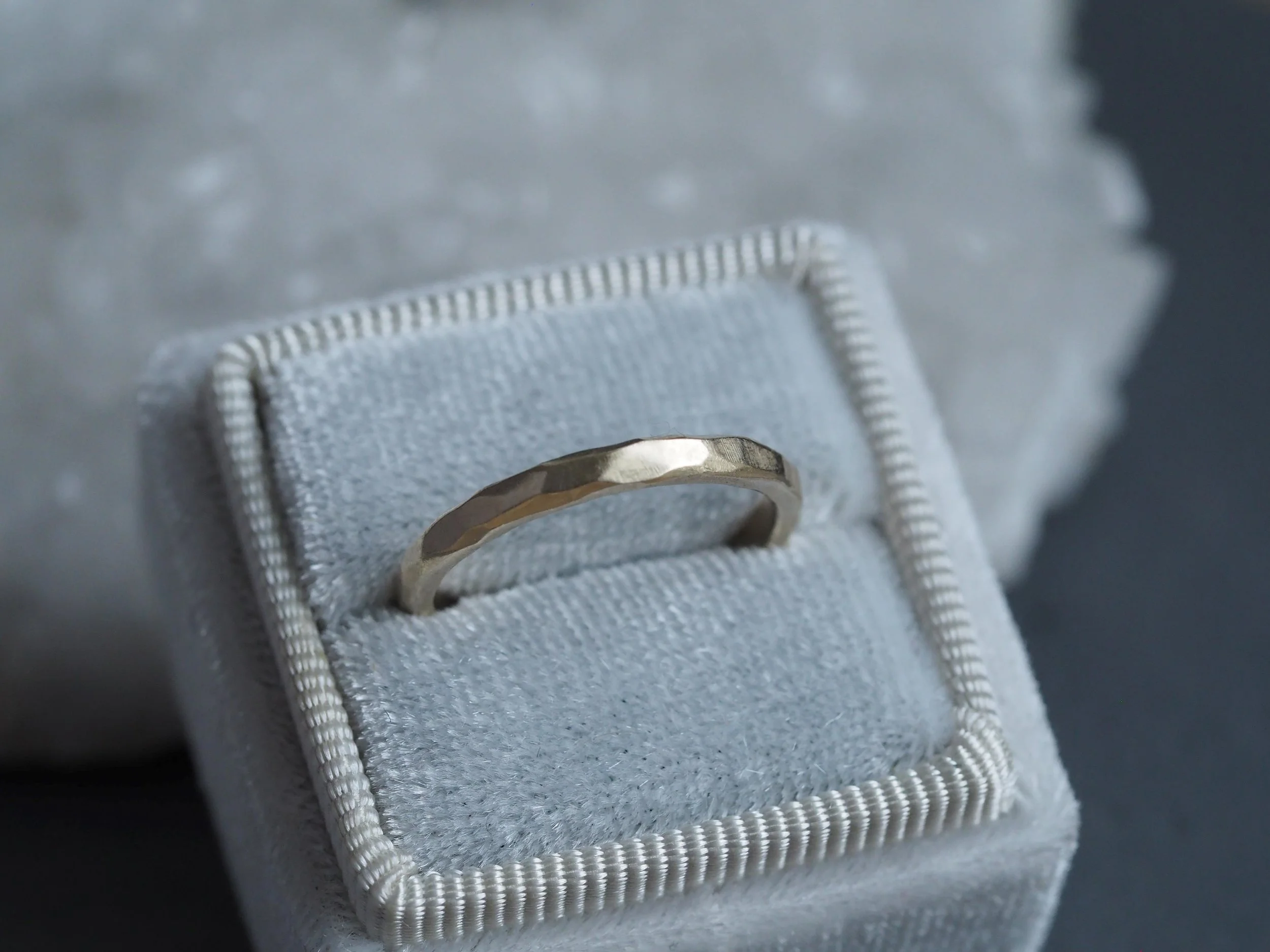 hammered gold thin.jpg