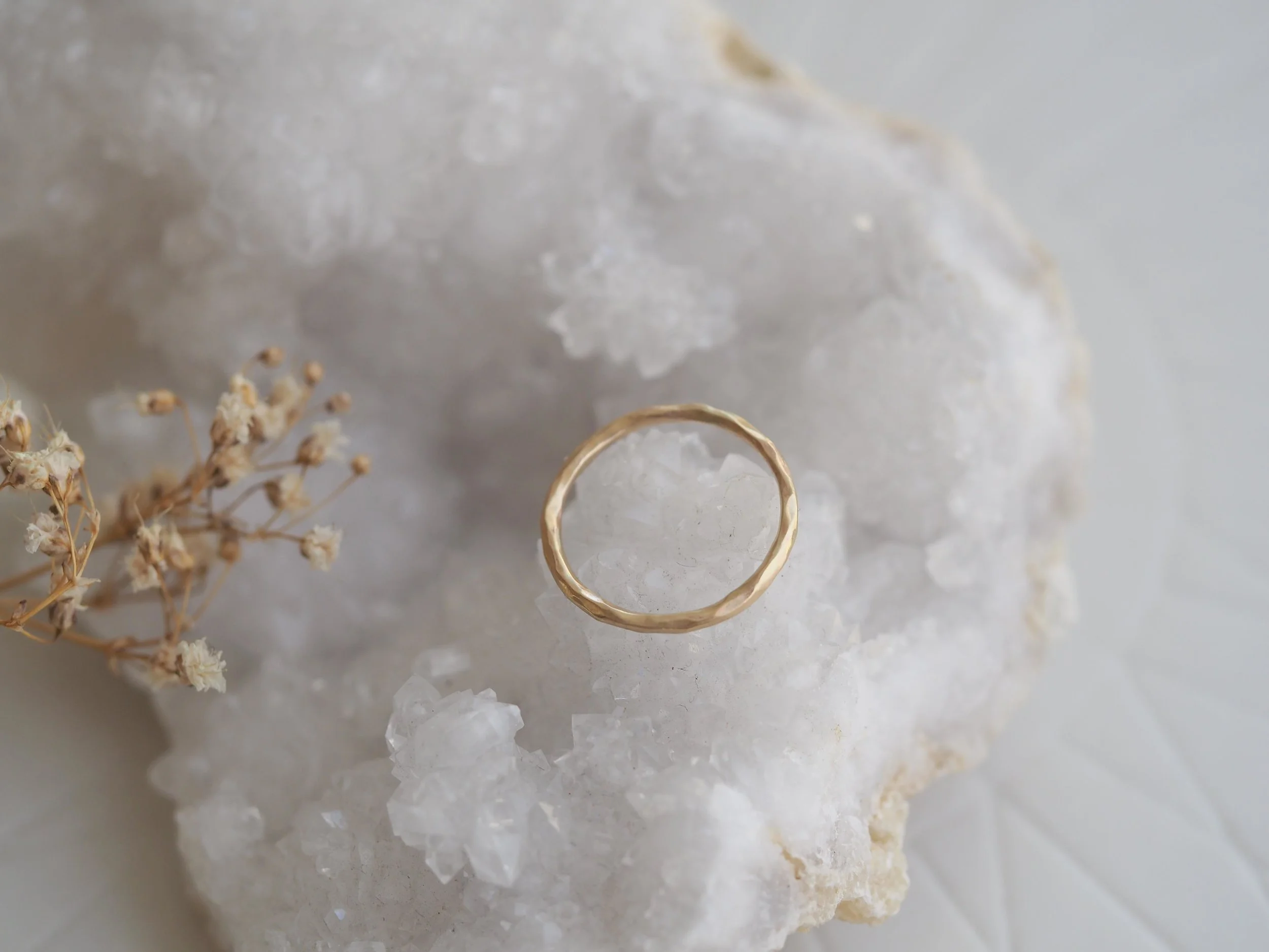 thin gold ring2.jpg