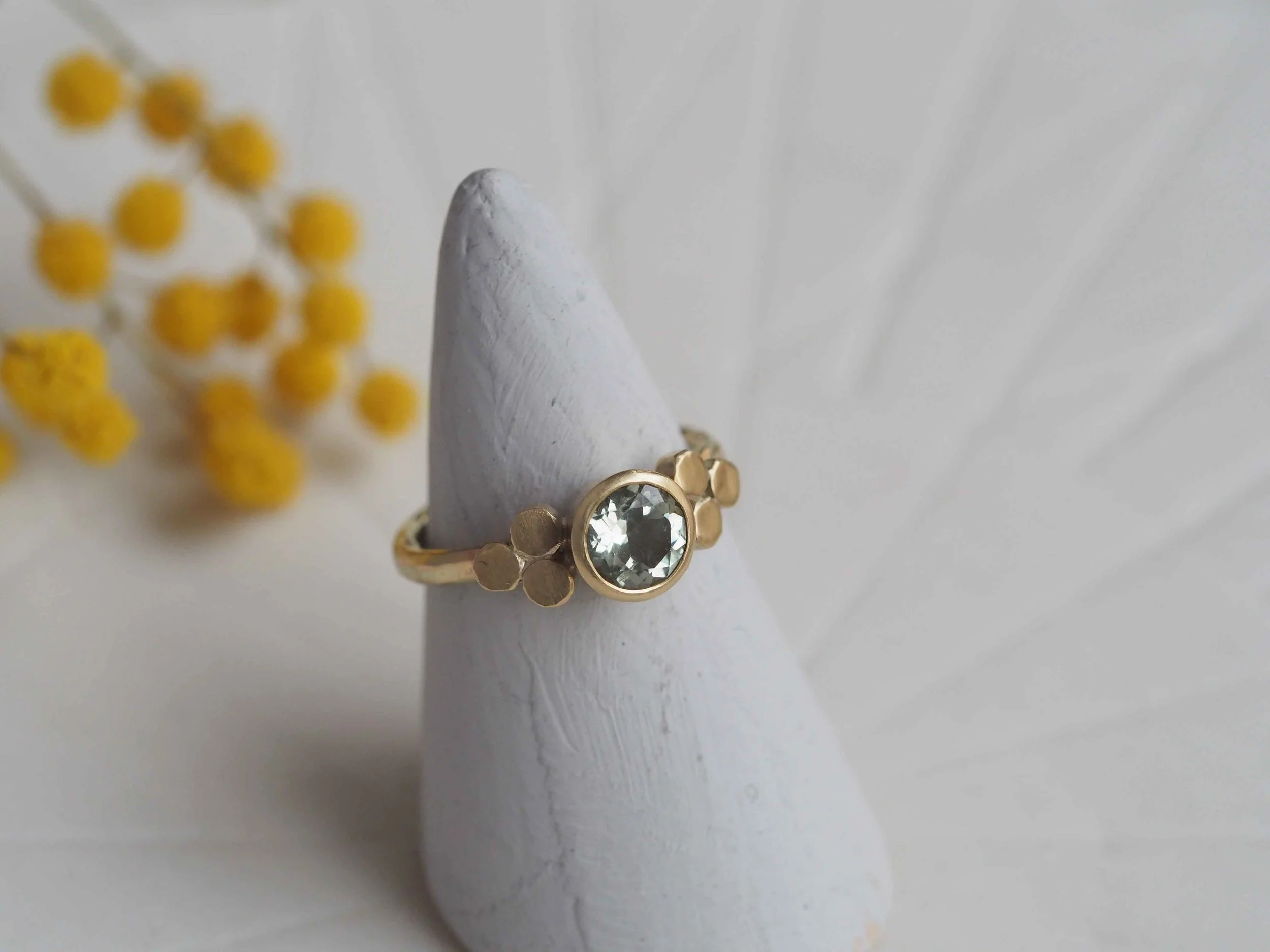 Modern-Minimal-Contemporary-Gold-Ring.jpg