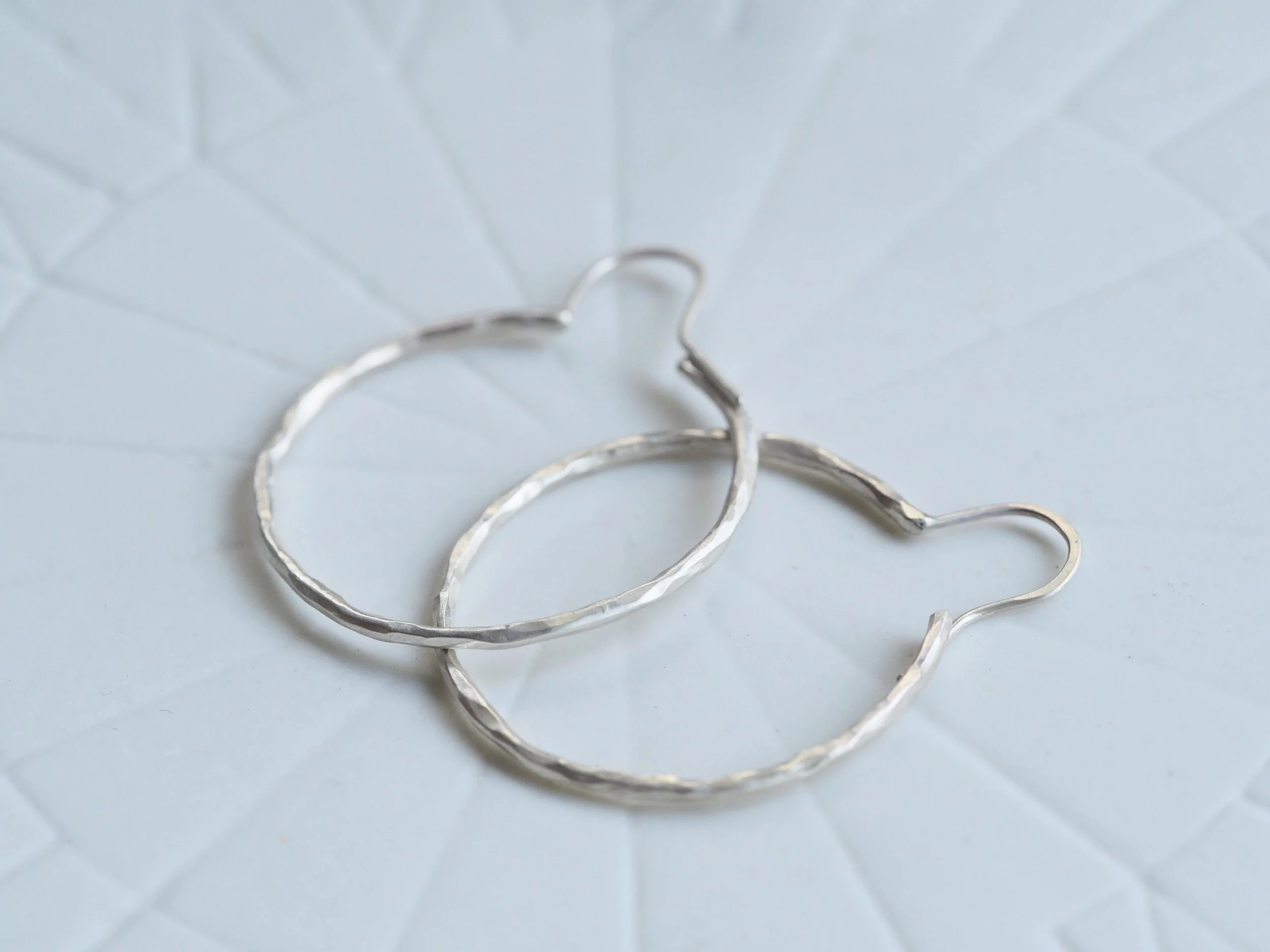 READY TO SHIP * // Medium faceted Silver Hoops