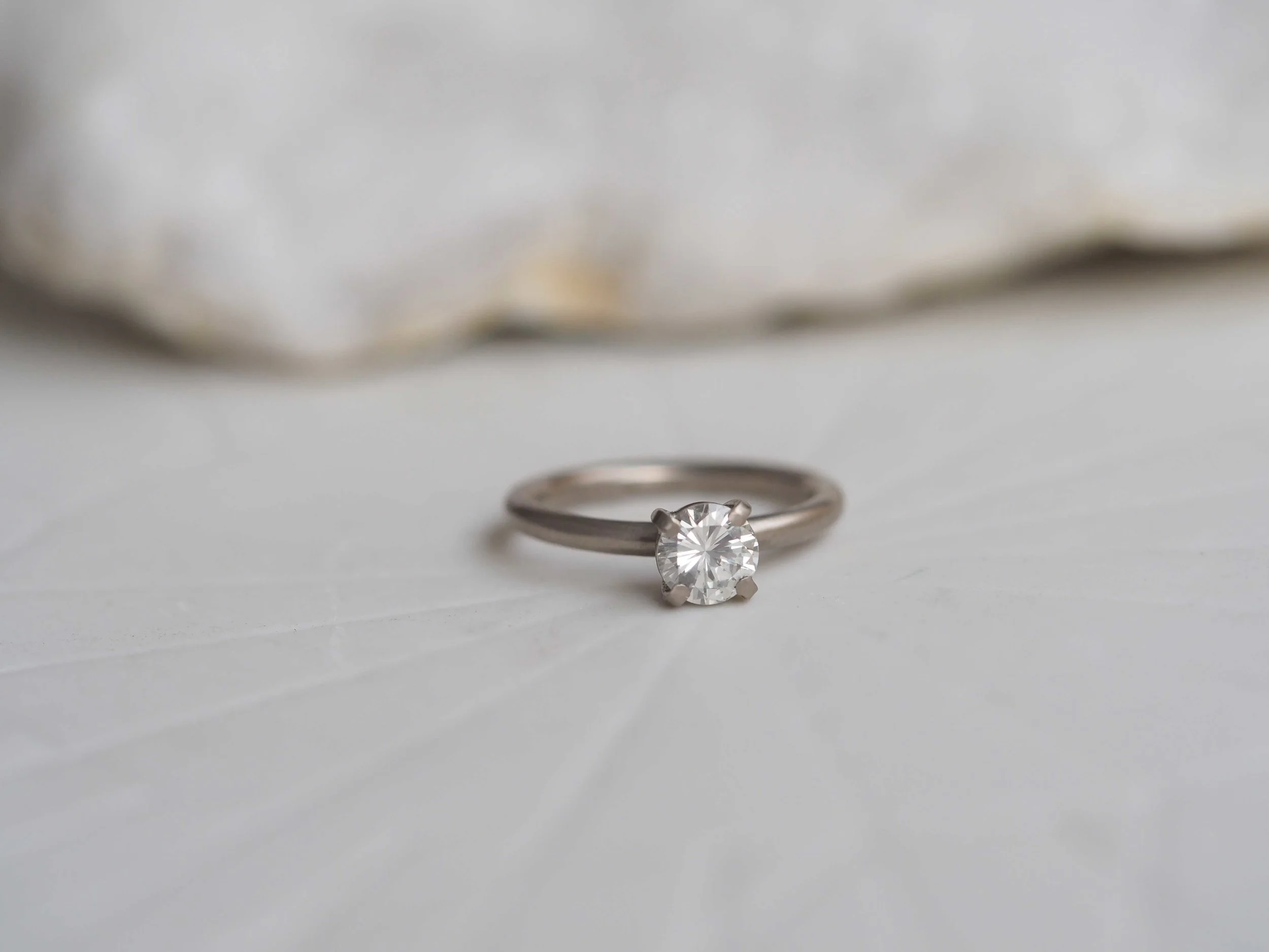 18ct Solid White Gold Engagement Ring with a 6mm White Diamond
