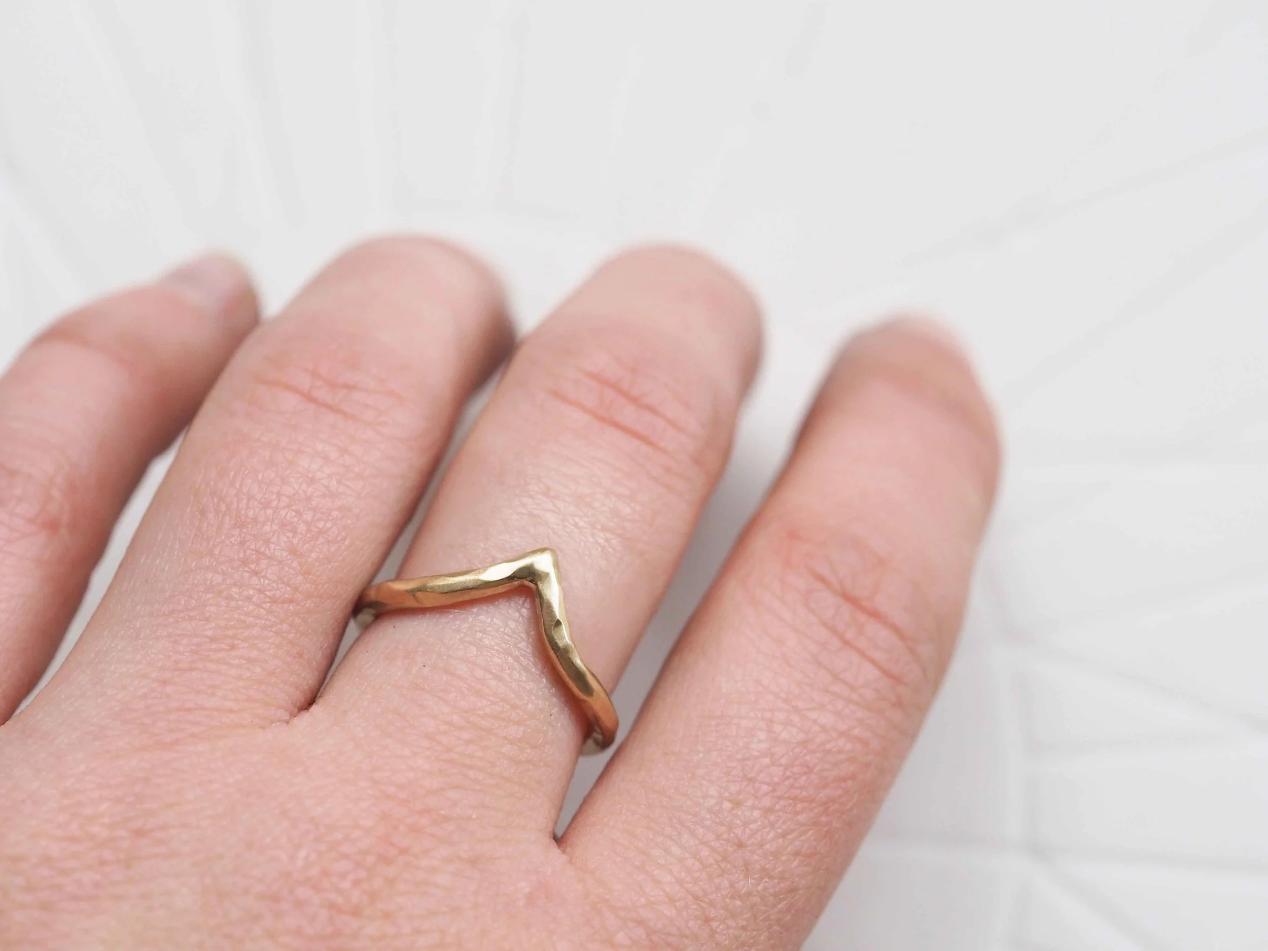 9ct-Gold-Modern-Minimal-Jewelry-Design.jpg