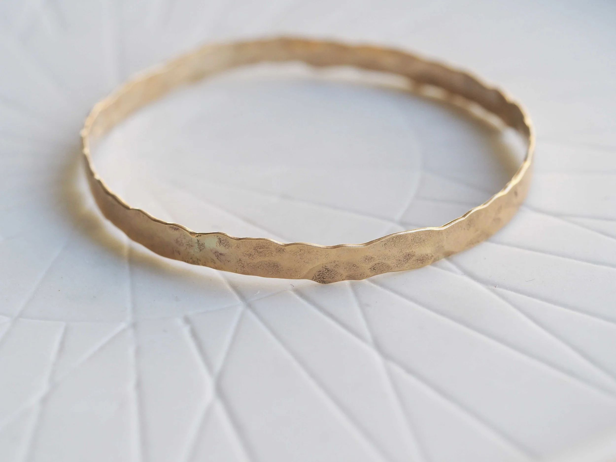 9ct Gold Ripple Bangle