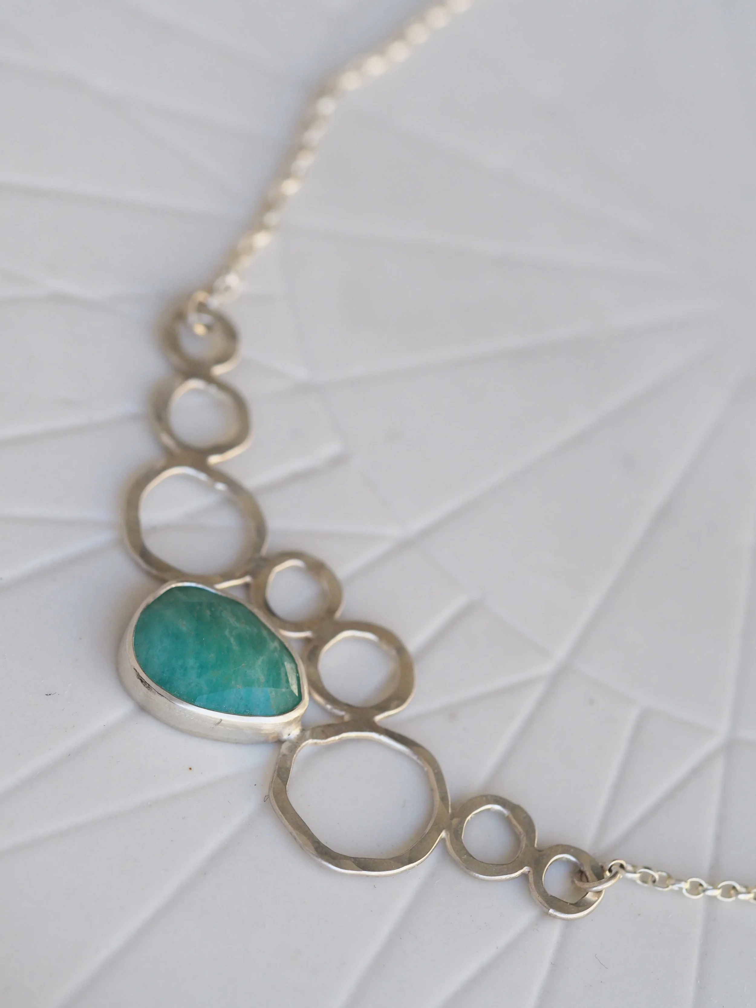 Modern-Minimal-Jewellery-Design.jpg