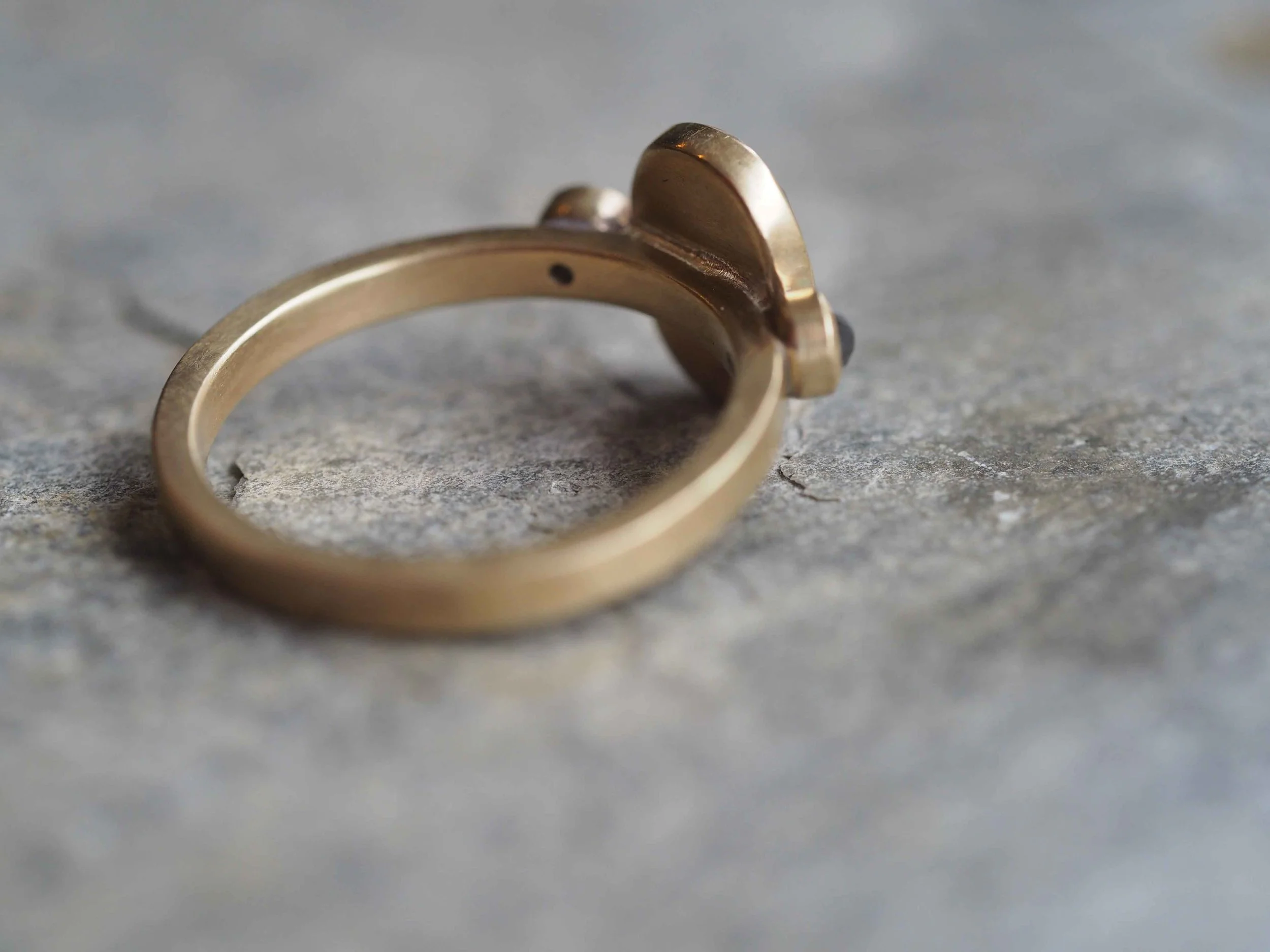 Modern-Minimal-Ring-Design.jpg