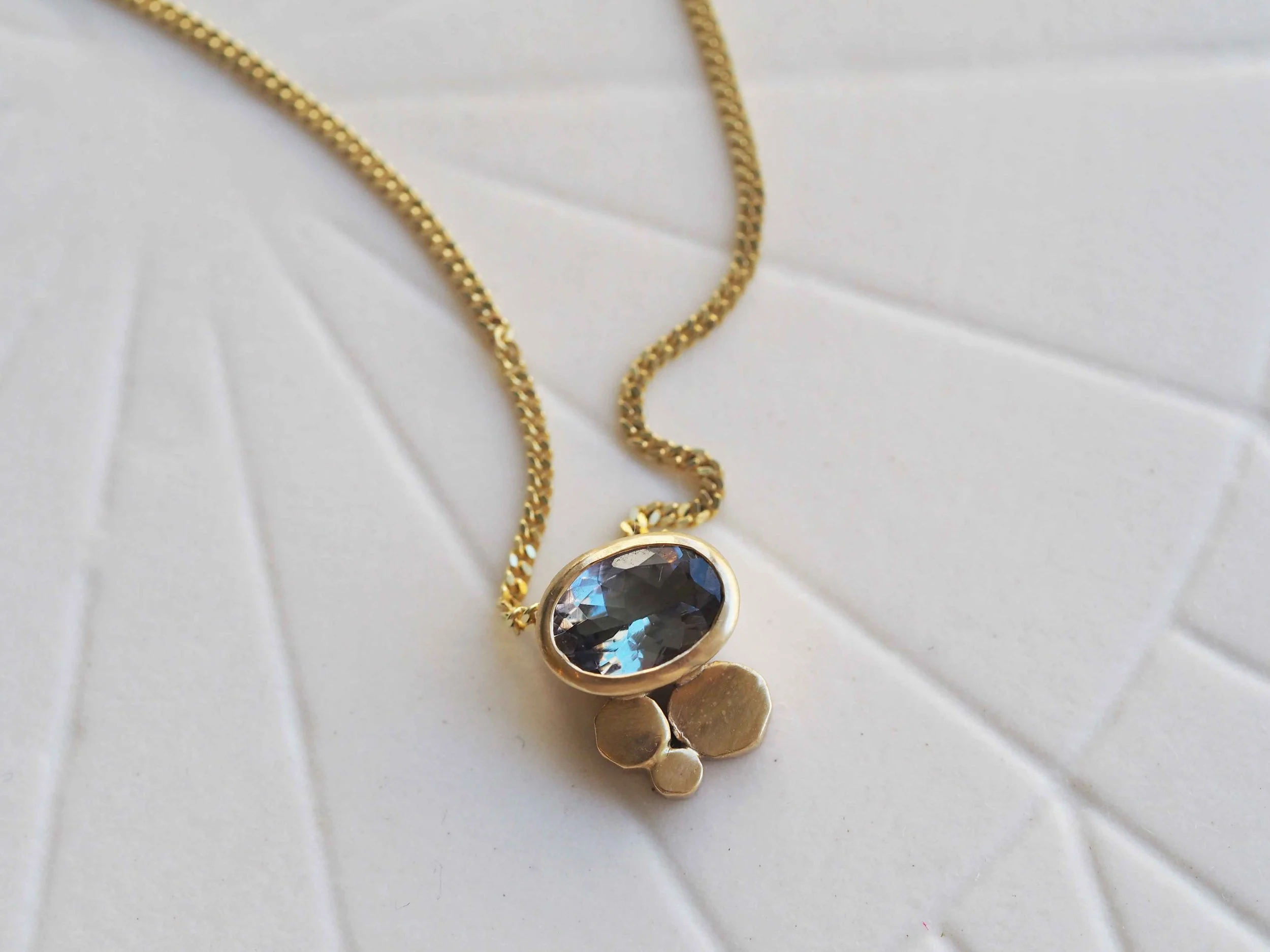 Curb-Chain-and-Pendant.jpg