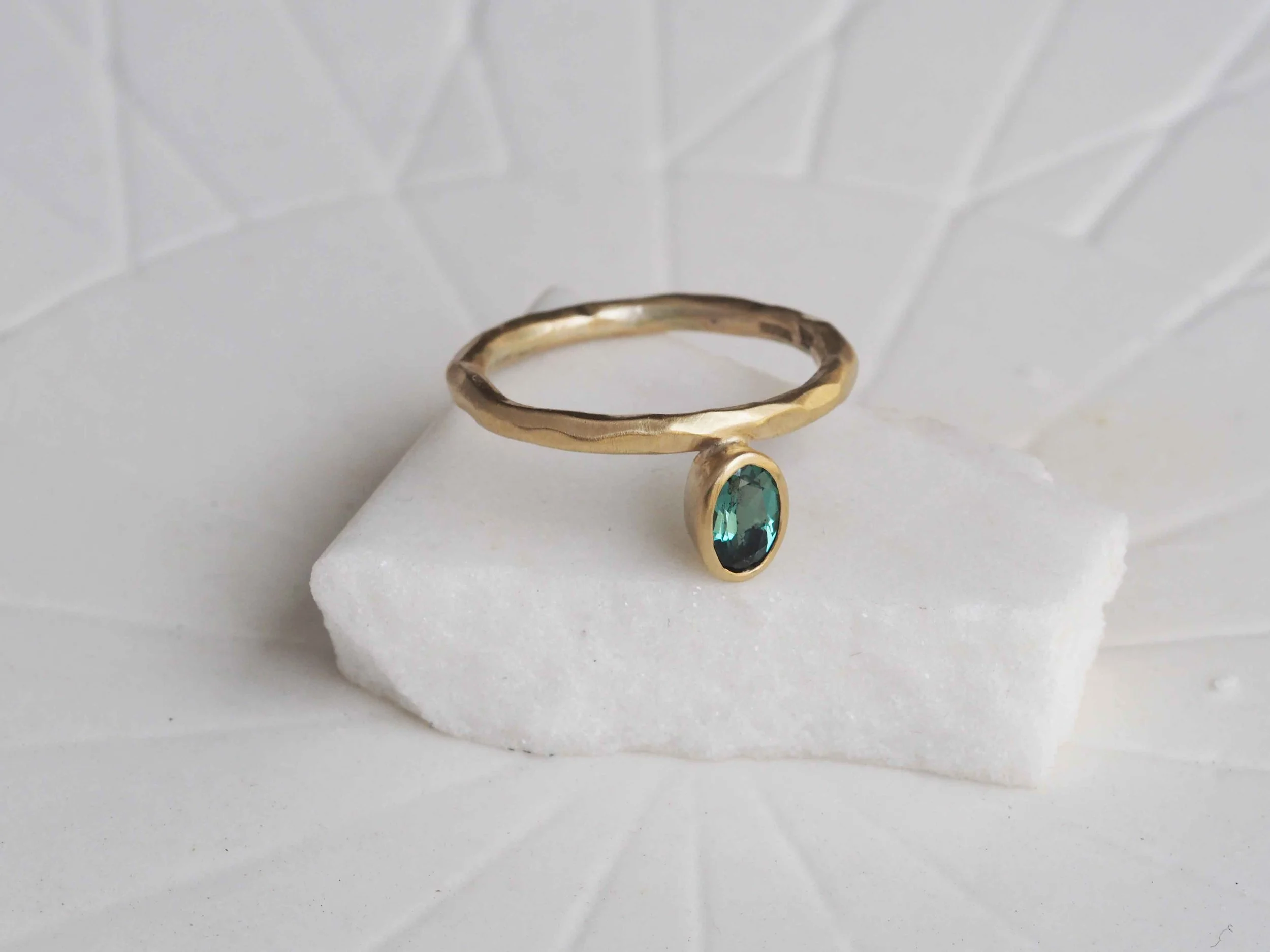 Green-and-Gold-Unique-Ring-Design.jpg