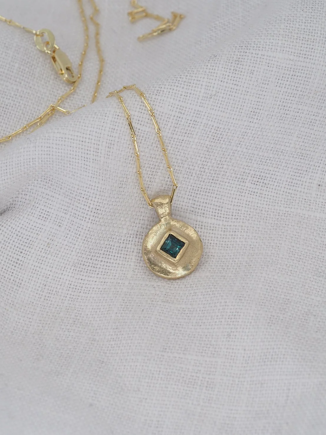prin blue tourm pendant3.jpg