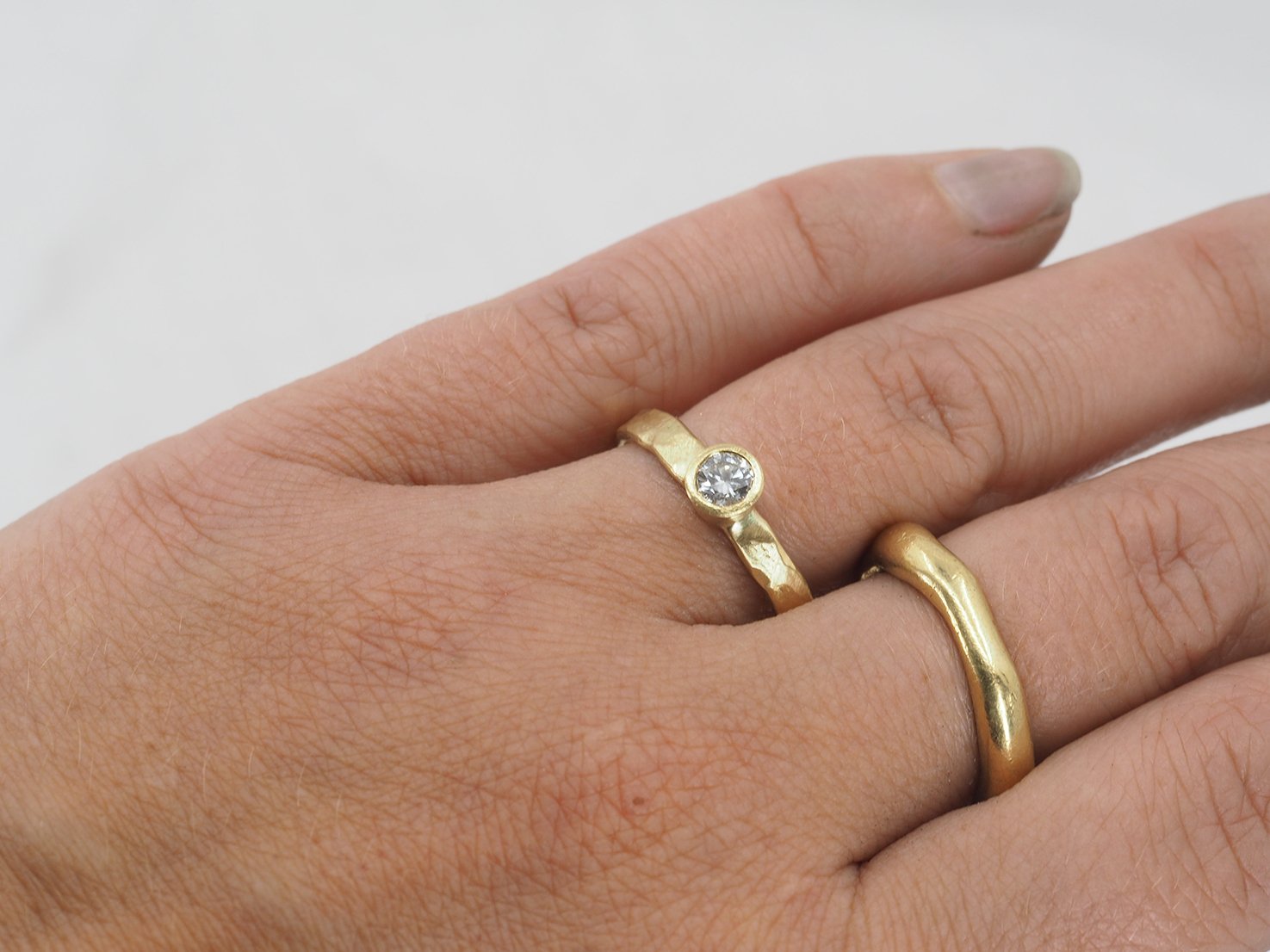 18ct y ripple diamond5.jpg