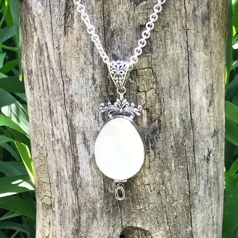 Silver Pearl Necklace 1.jpg