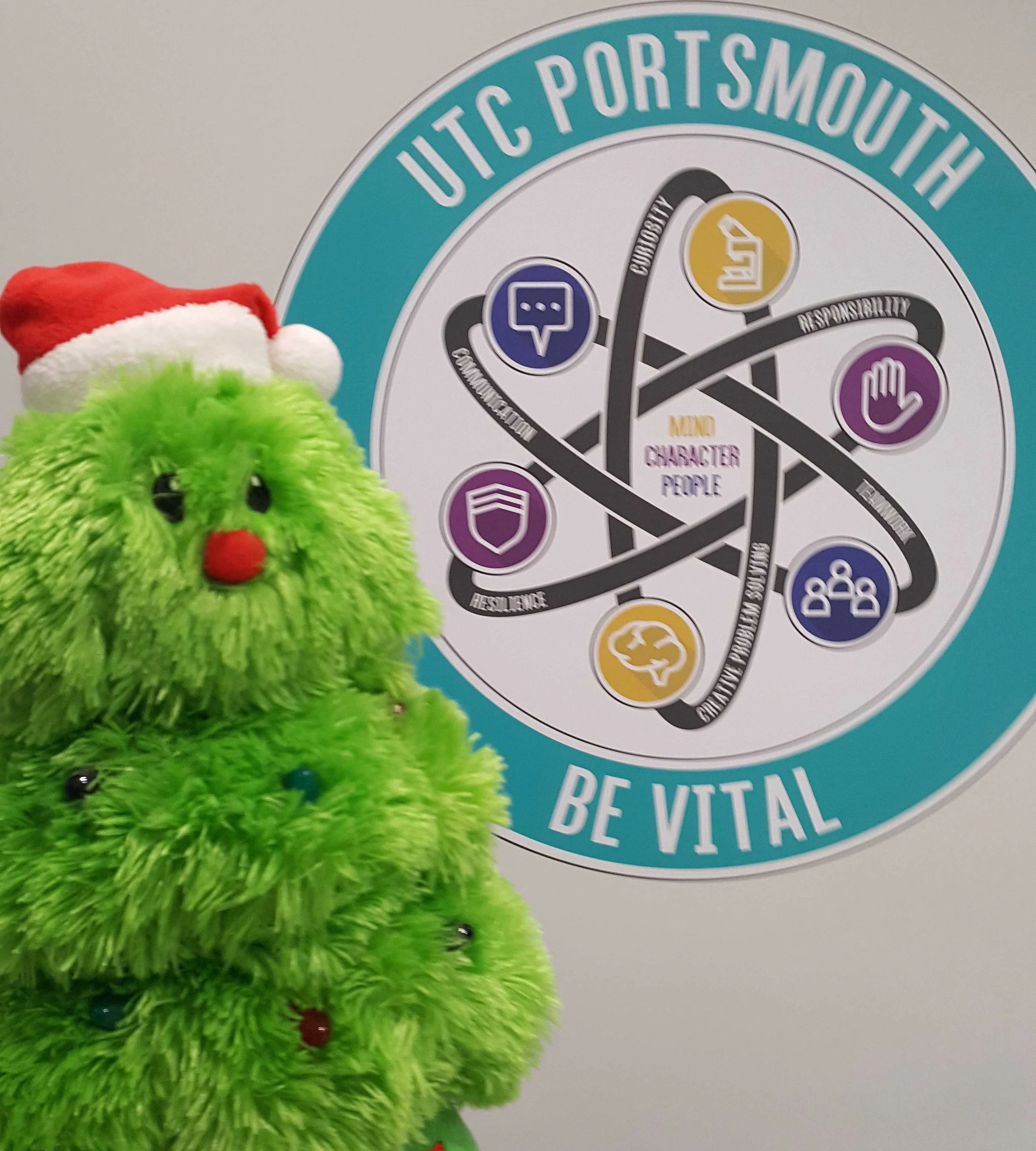 College Christmas closure