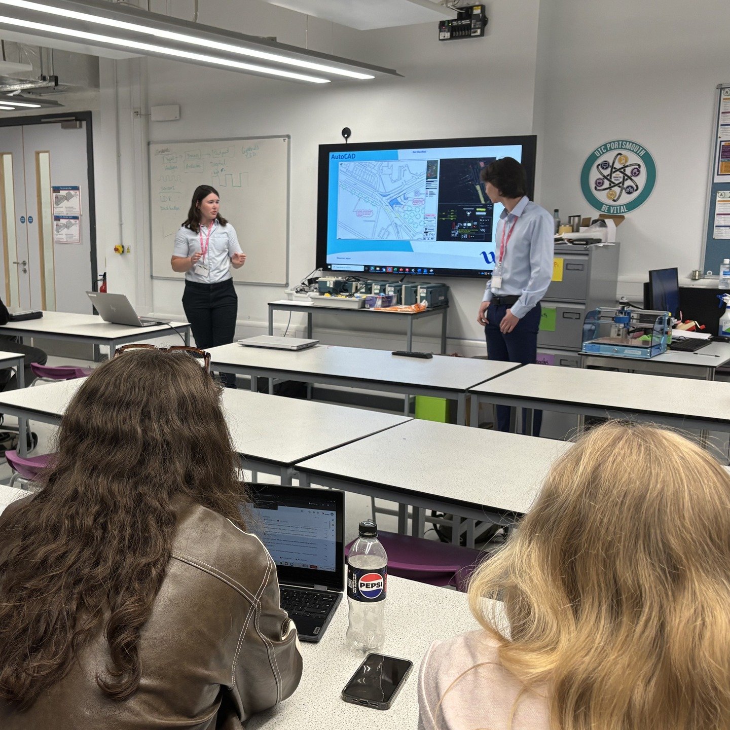 Yesterday, we welcomed one of our Employer Partners, Waterman Aspen, to speak to our year 12 students about what it means to undertake a degree apprenticeship after sixth form.
It was a pleasure to see two UTC Portsmouth Alumni, Aleksander Sokov and
