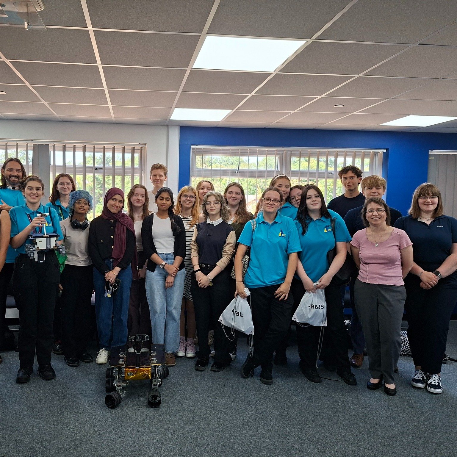 Last week, a group of our Year 10 and Year 12 students took part in a Women in STEM trip to @airbus, one of our Employer Partners.
The visit gave students a valuable insight into career pathways within the aerospace sector, including Airbus’ L