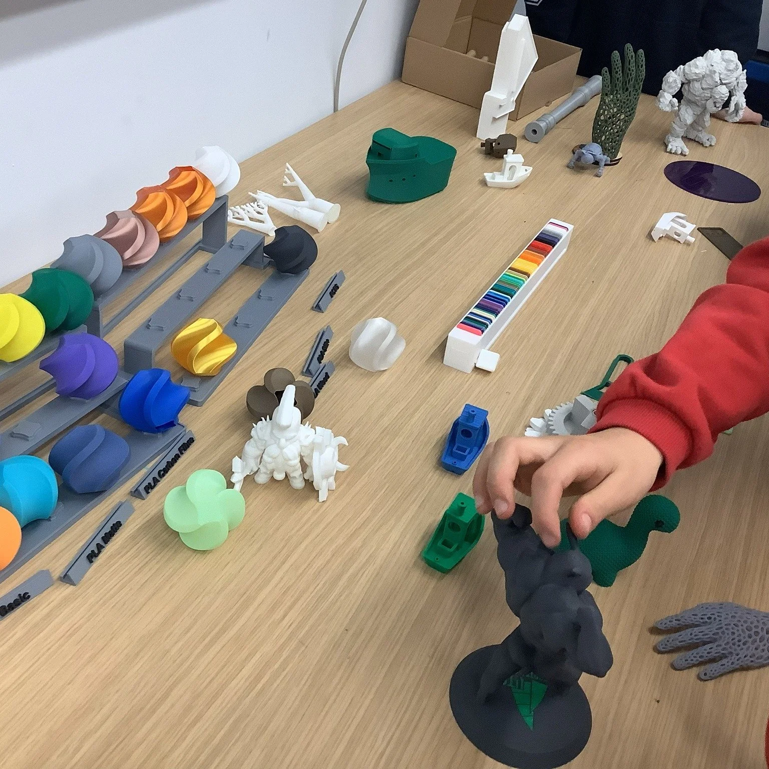 Last week was our big Year 6 Science Event here at UTC Portsmouth!

We were thrilled to welcome 60 Year 6 pupils from nine local schools for a full day of hands-on STEM discovery. The event was led by Dr Geary, our Outreach Officer who heads up the U