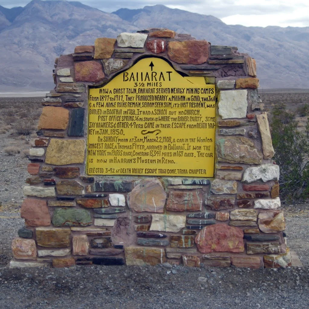 The ghost town of Ballarat is just 3.5 miles south on Indian Ranch Road