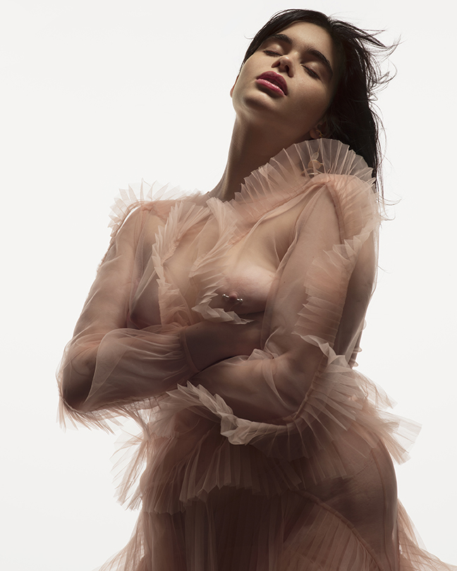 BARBARA_FERREIRA_Albert_Watson_ON:TECHNOLOGY.jpg