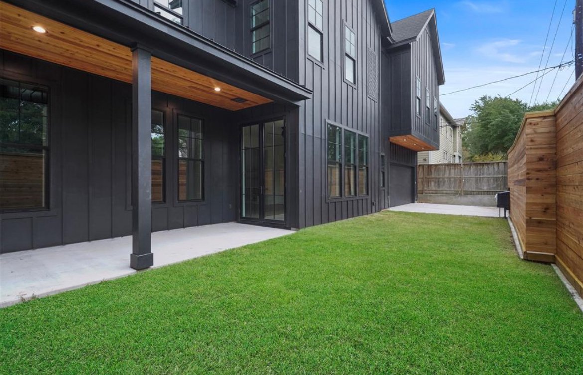 701 Ridge St 77009 — Maddock Building And Realty Co