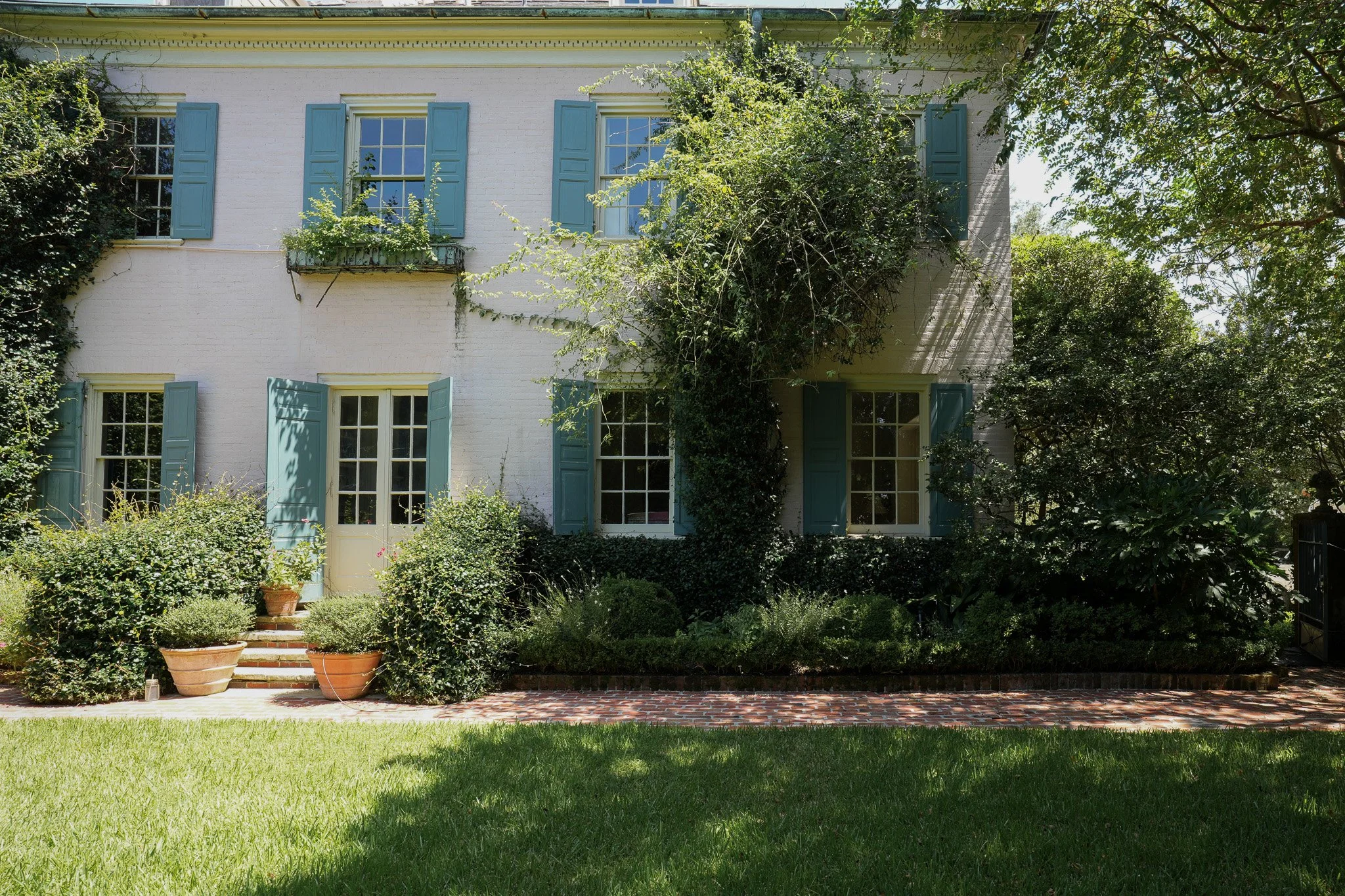Expansive Side Garden, New Orleans, 2026