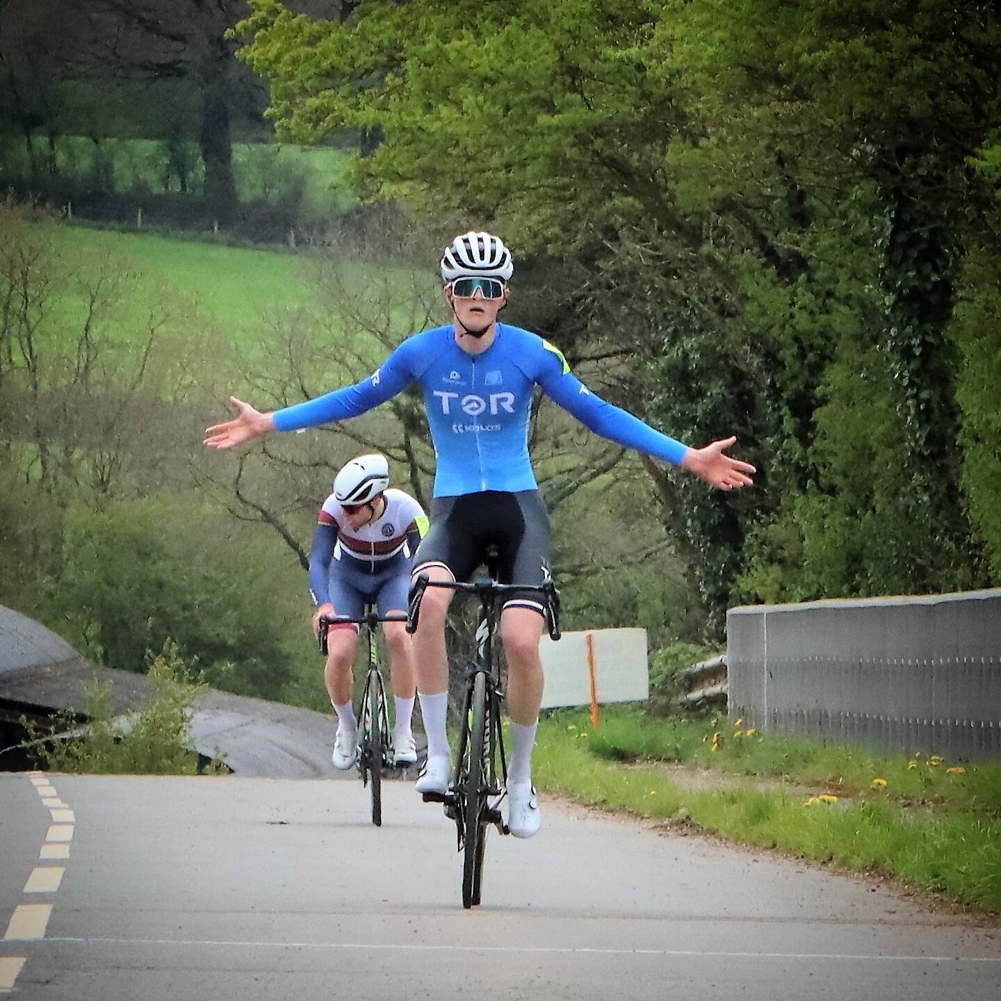 *** SPACE AVAILABLE *** Got spaces for a couple riders, in the EDS  must 2nd cat or above, 3rd Cat U23 considered. Interested, message Tor!
.
📸 @andrew_crocker 
.
#britishcycling #road #roadcycling #rideout #yourridemadebetter #bikelife #somerset #m