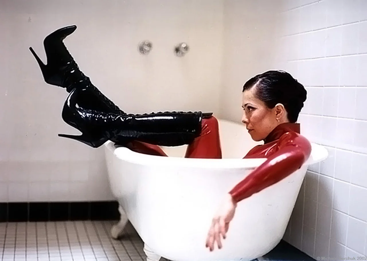 © Michele Serchuk 2002 Subject: Midori