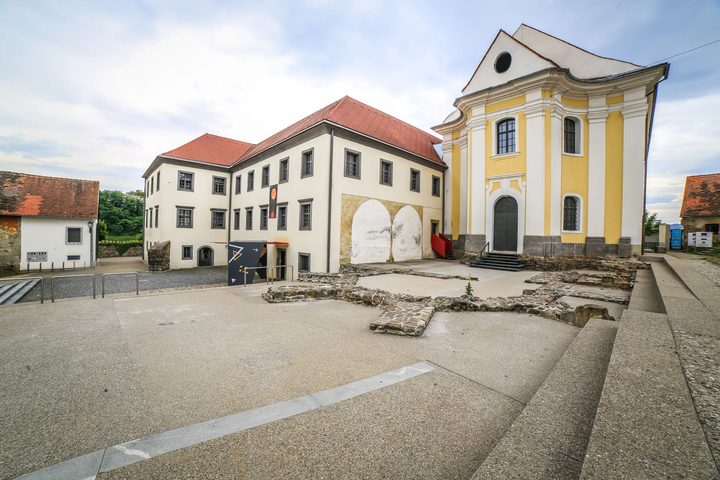 Minoriti church II