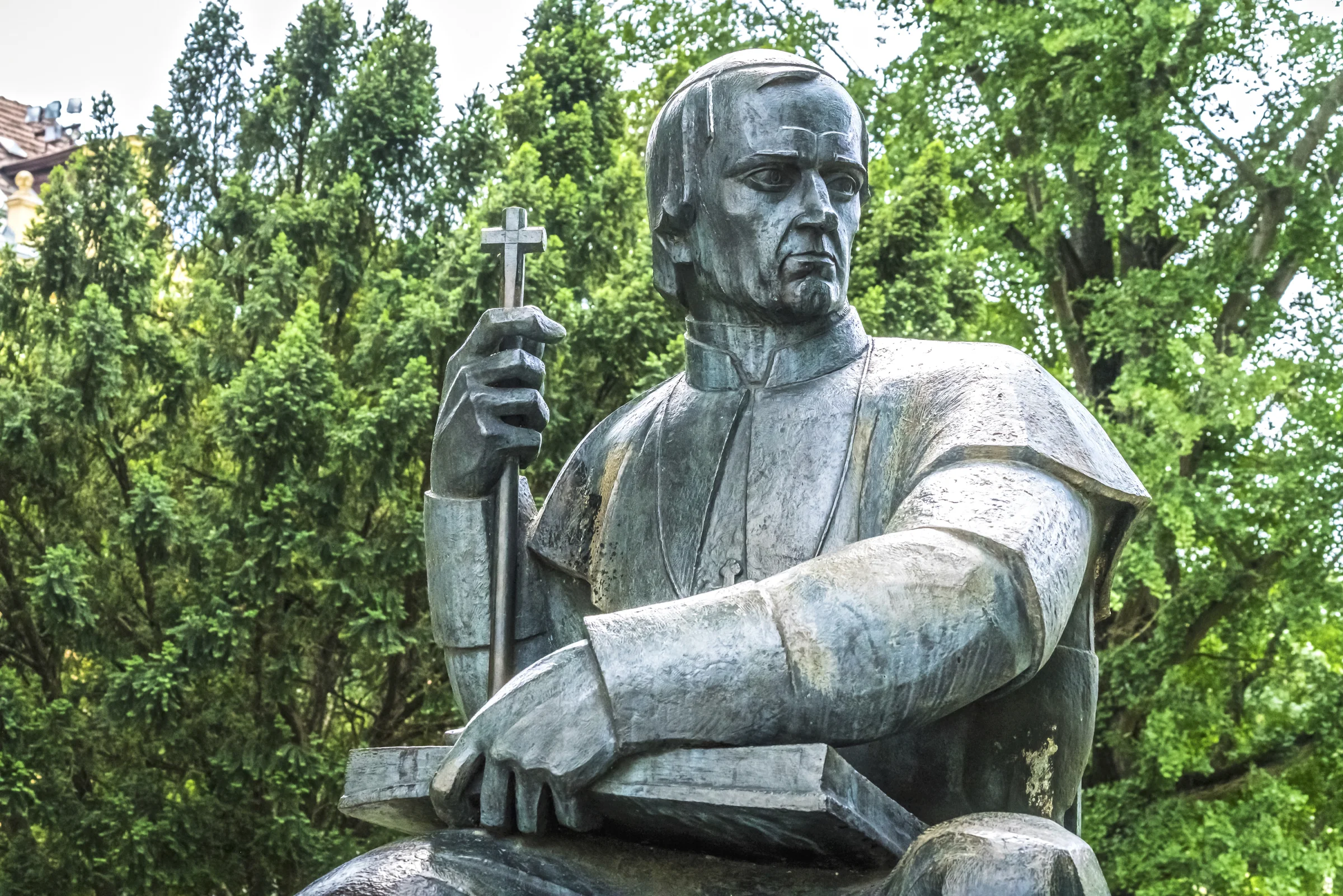 38_Slomskov_monument_2.jpg