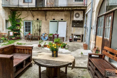 Smetka_jul2018_courtyard_6.jpg