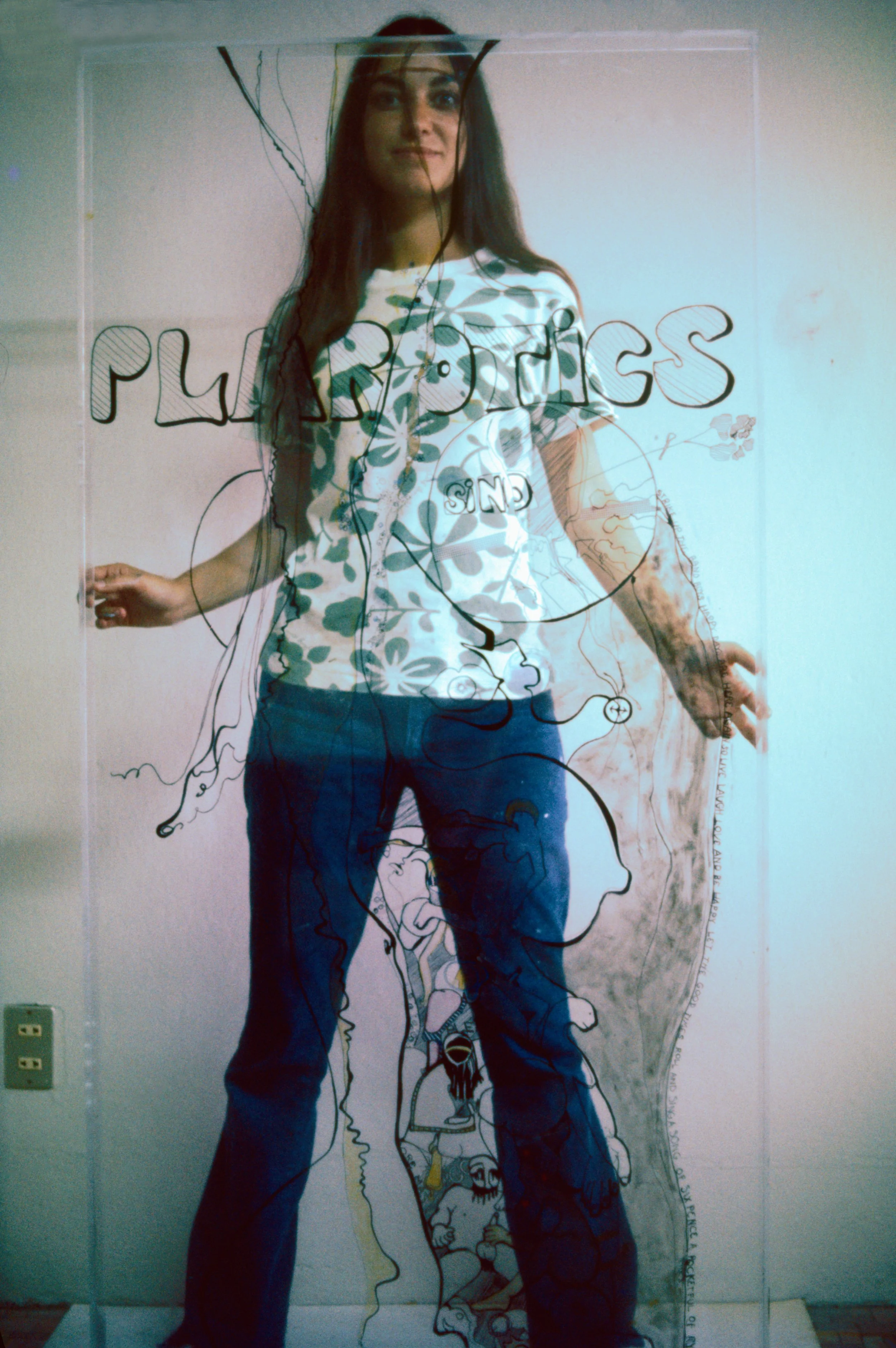 Portrait Suzi Ferrer with Plarotics.jpg