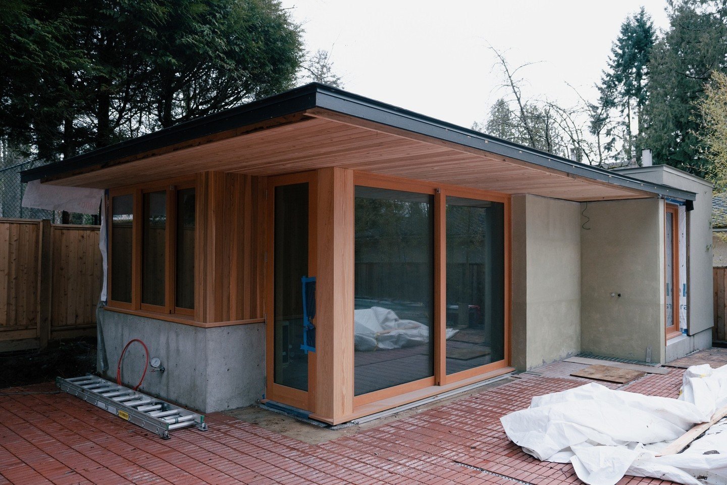 ⁠Oakridge. Renovation.⁠
⁠
📸  @smalltyler⁠
architect + design: @scottandscottca⁠
@ixlbuild⁠
@daltile_vancouver_commercial⁠
.⁠
.⁠
.⁠
#nestworksconstruction #construction #concepttocompletion #constructionlife #integrity #quality #value #qualityhomes ⁠