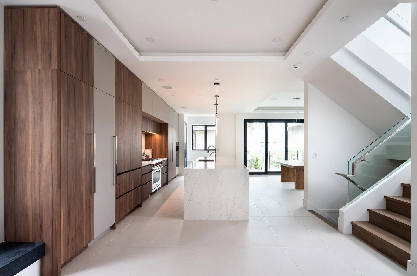 Forty Second. Custom New Build.⁠
⁠
Final reveal. Part 1 of 3. For more of this project go to www.nestworks.ca⁠
⁠
📸  @paulgrdinaphoto⁠
architect: @keithjakobsen⁠
⁠
@jrgbe⁠
⁠
@360landsurveys⁠
@ajac_construction⁠
@ajsconcretepumping⁠
@cedarbrookconcret
