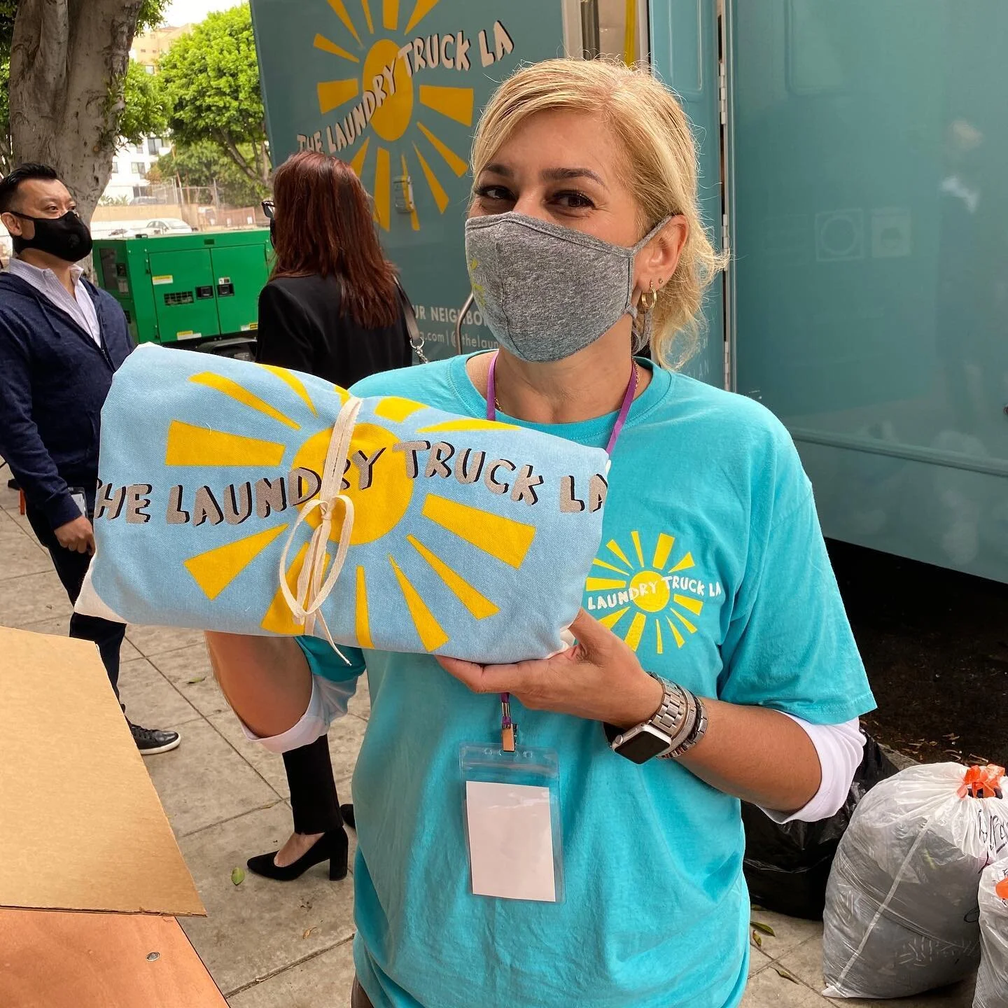 Every @shopdolan clothing purchase made contributes to The Laundry Truck LA and helps to provide free mobile laundry services to people experiencing homelessness. Just as protecting and caring for our customers is core to who we are as a brand, prote