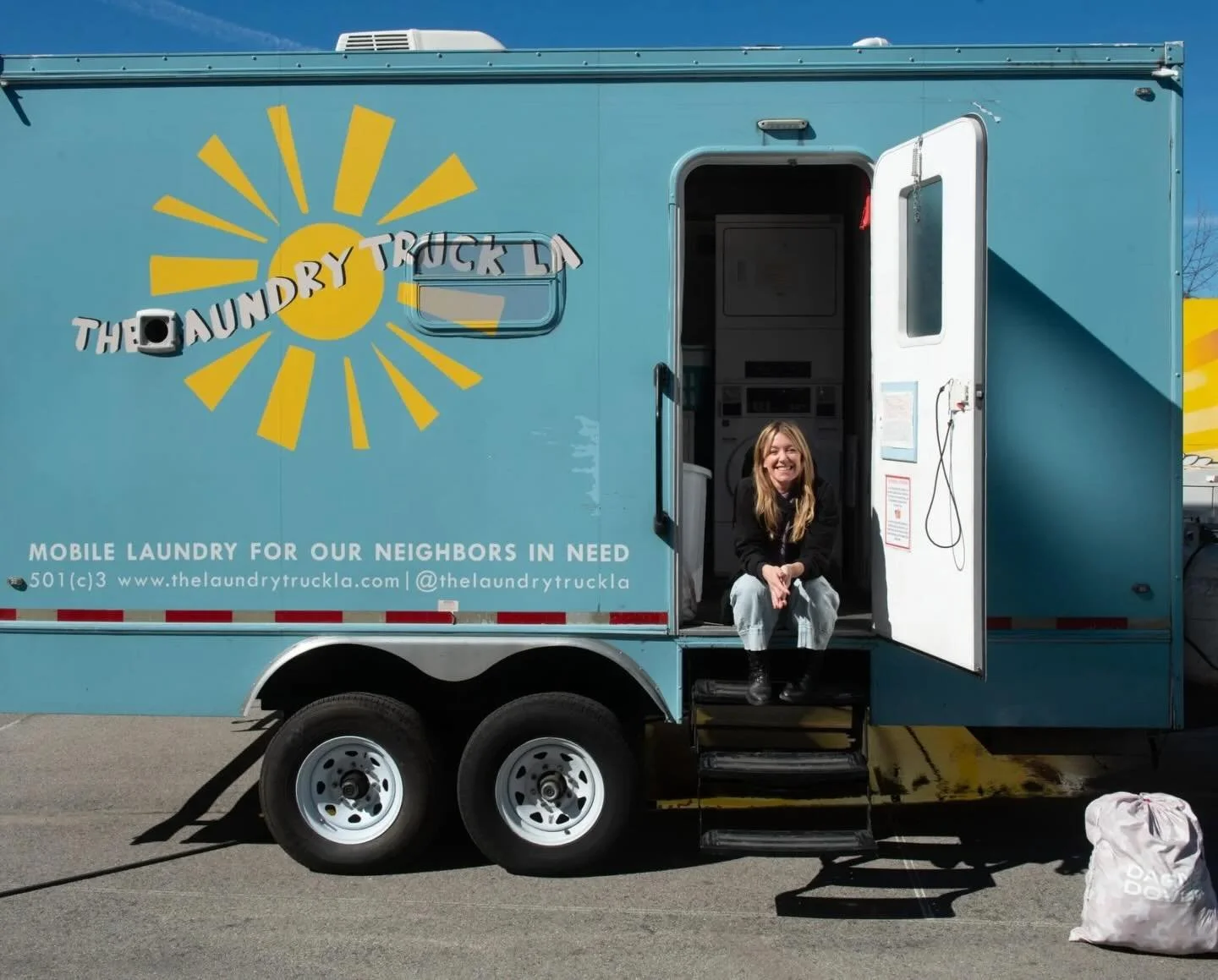 Thank you to Isabel Umekubo for covering our partnership with James Madison Elementary School in Pasadena, and to Pasadena Unified School District for their collaboration and leadership.

Each week, our mobile laundry trailer provides free, on-campus