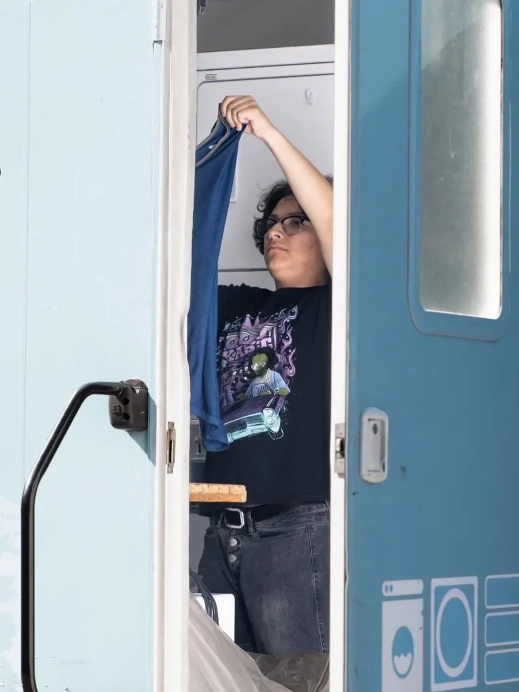 We are incredibly proud of The Laundry Truck LA team for their dedication, hard work, and compassion in serving our communities. From shelters and schools to churches, veteran centers, and safe parking sites, they show up every day to provide clean c