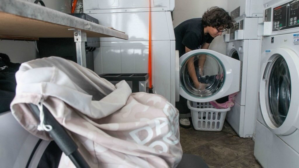 Free laundry every Wednesday &amp; Thursday at Alpine Rec Center in Chinatown.

We show up for our neighbors because that&rsquo;s what community looks like. Clean clothes. Dignity. Real support. 🩵💛

https://www.thelaundrytruckla.com

#LACityResiden