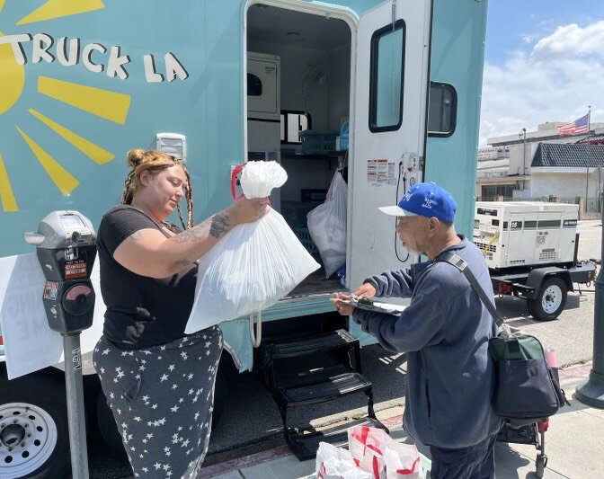 In Chinatown, Los Angeles, access to laundry services is limited, leaving many elderly and low-income residents without a reliable way to wash their clothes.

The Laundry Truck LA is proud to help fill that gap by providing free mobile laundry servic