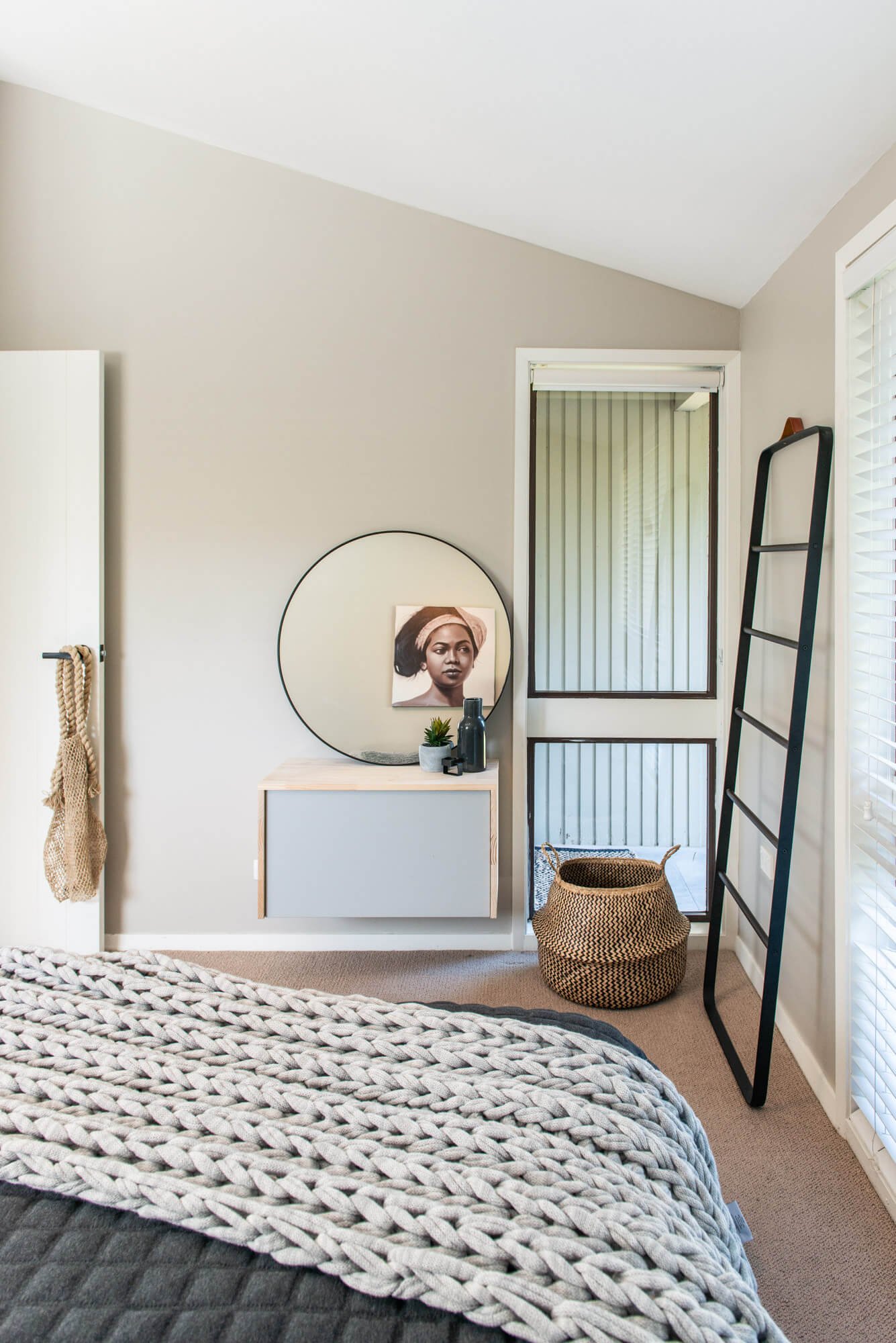 An example of how to place a mirror in an interiors scheme on the central coast nsw.jpg