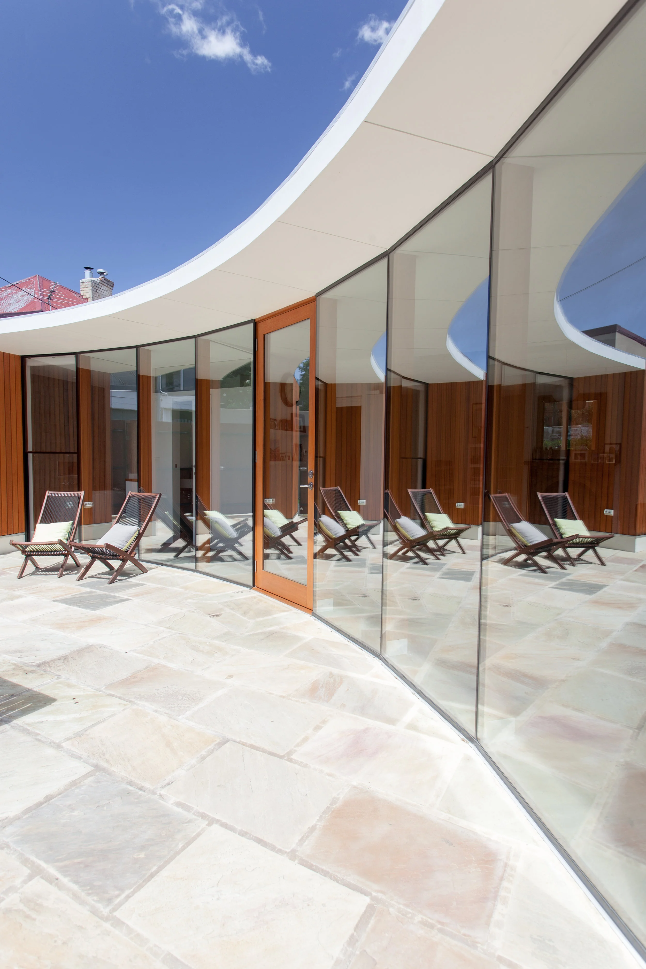 3. curved glass 4.jpg