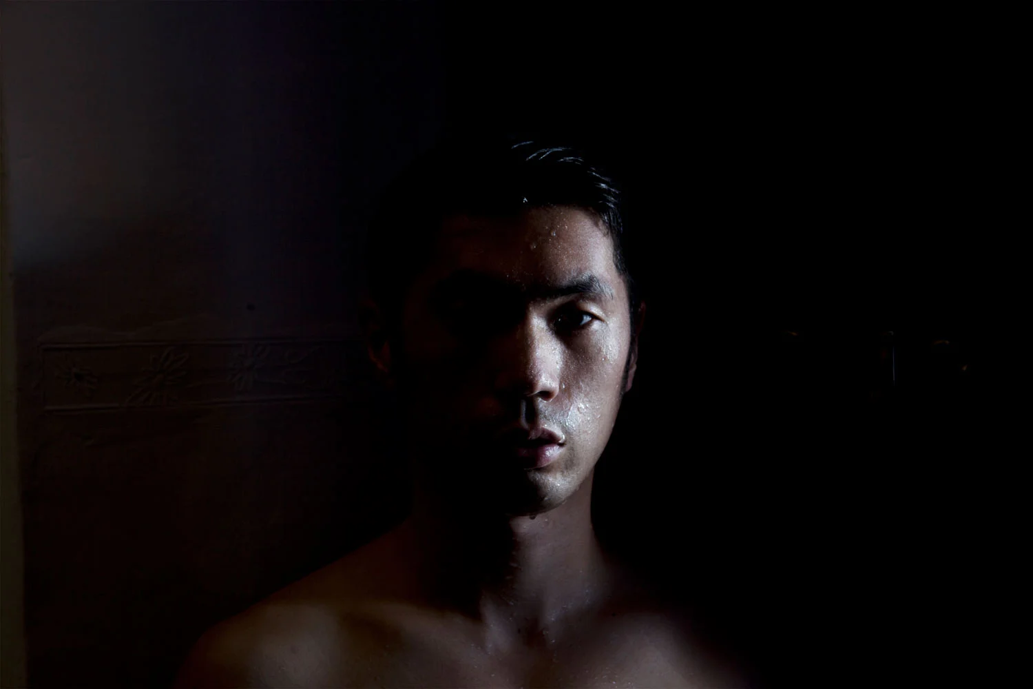 沈玮,《自拍像(库斯科#2)》,2013年。收藏级喷墨打印 作品由沈玮和Flowers画廊(伦敦/纽约)提供。
