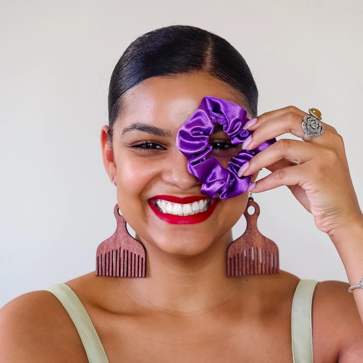 Happy New Year from your friends here at Naturally Us! May 2022 bring us nothing but blessings🎊🎆🎉
-
⚡️Www.Naturallyuscollective.Com⚡️ #naturallyusco  #afrosandrizos #naturallyuscollective