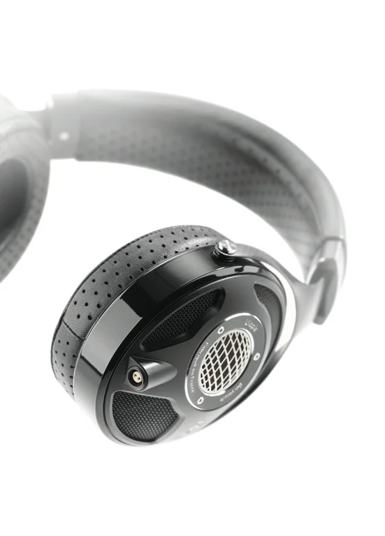 Utopia_Casque_Fiche.jpg