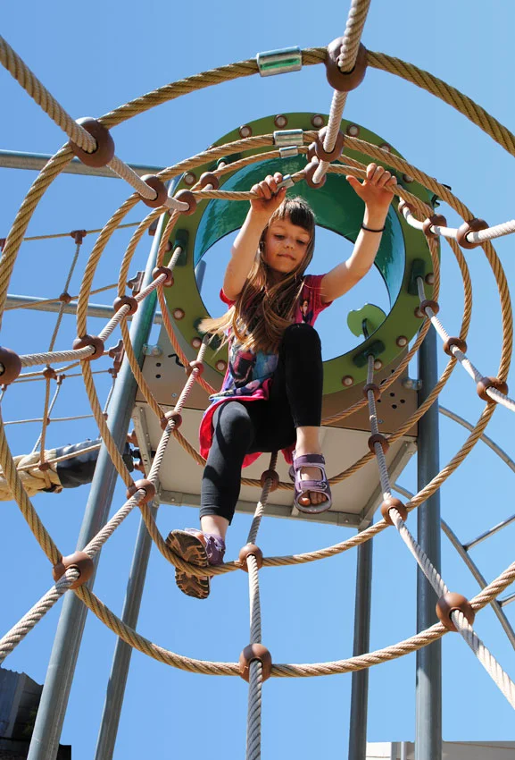 playground rope tunnel