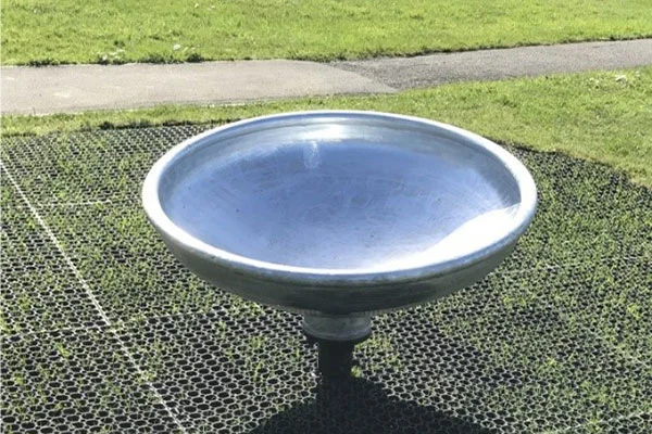 Dish roundabout for playground