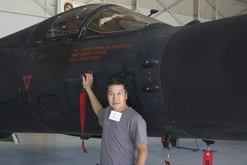 Xu Lin. Behind him is a USAF U-2S, tail numbered 68-10329 and still in active service. This aircraft has flown reconnaissance missions along the Chinese coast between the late 1960s and early 1970s. Photo taken in 2010.