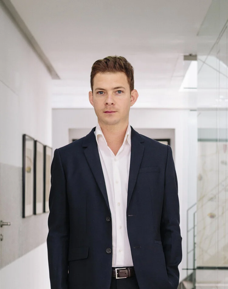 Curator 策展人 Nathaniel Gaskell.jpg