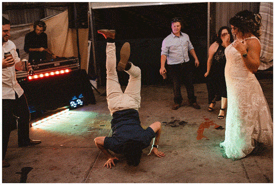 dancing1.gif