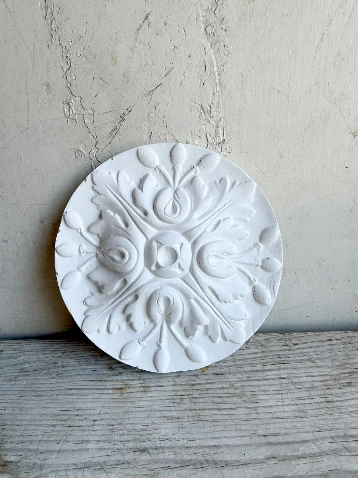 alix-d-reynis-limoges-porcelain-decorative-rosette (4).jpg
