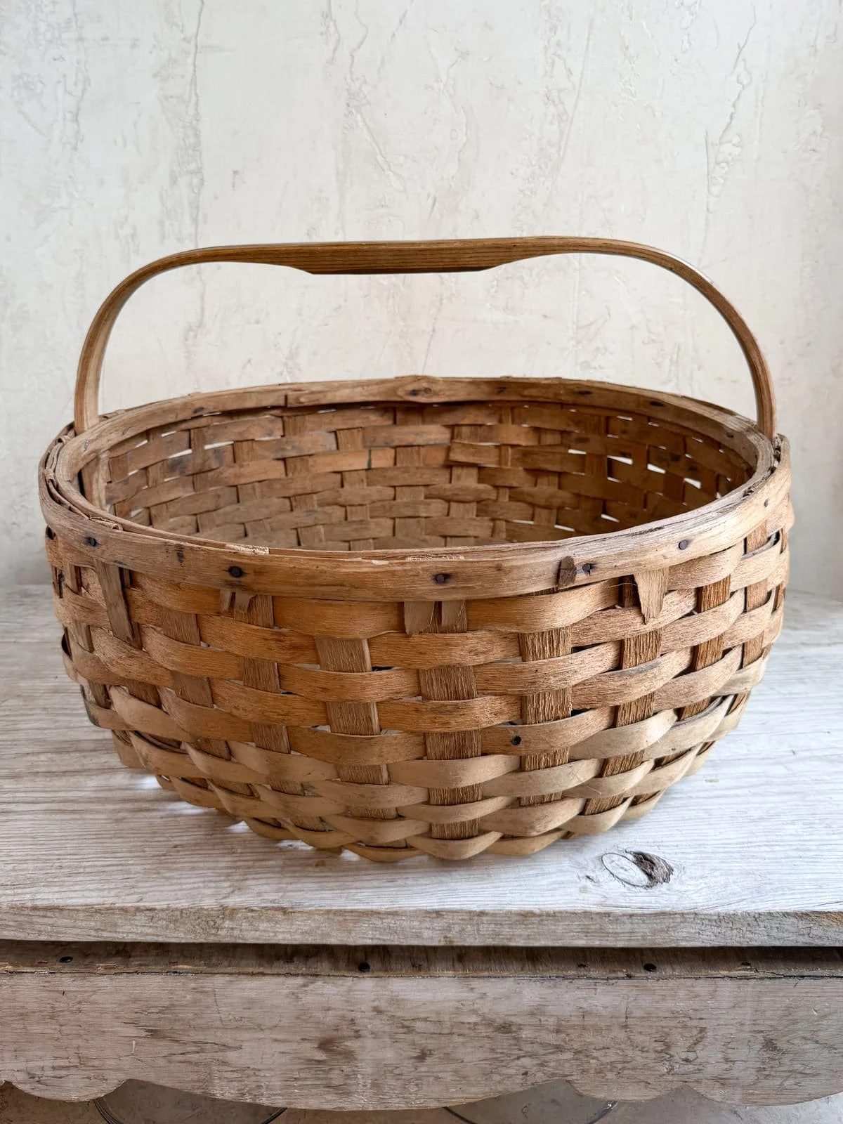 vintage-splint-wood-basket-flat-handle-1.jpg