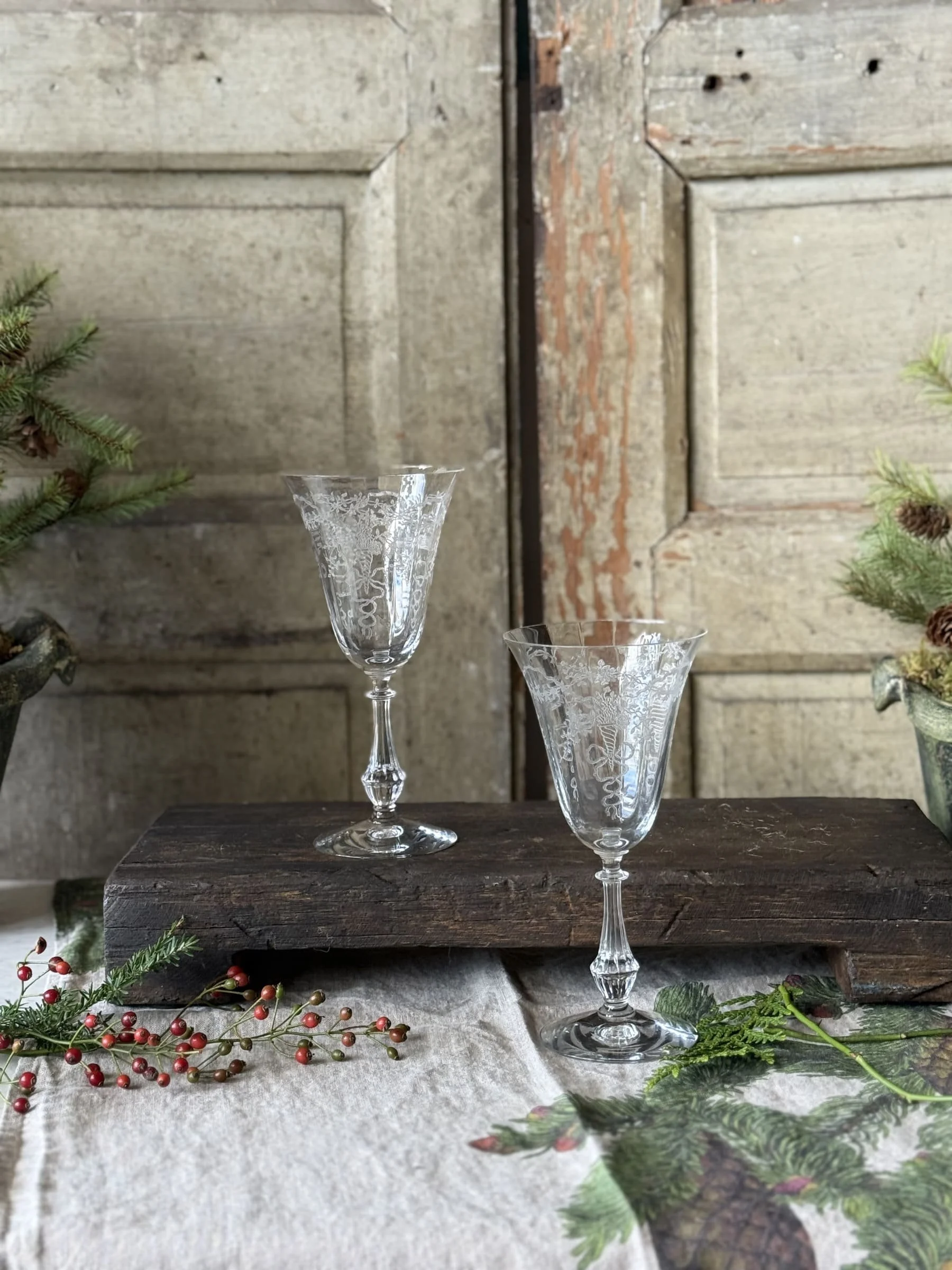Set of 4 Vintage Etched Glass Fluted Wine Goblets | Glass Stemware