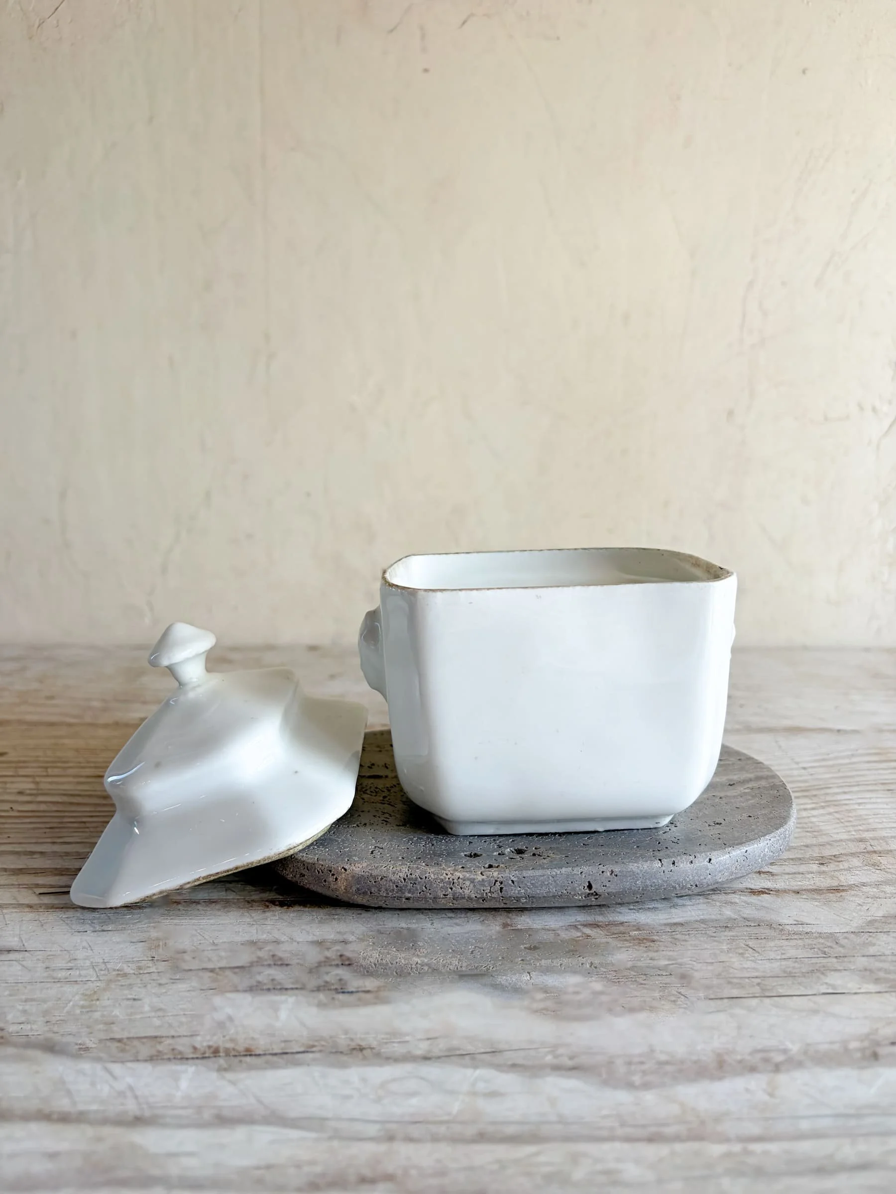 old-paris-porcelain-covered-sugar-dish-cameo-face-handles.jpg